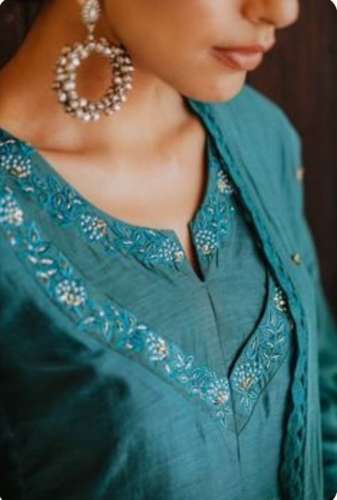 Kurta Neck Design Latest For Women, Cotton Dress Neck Designs Pattern, V Neck Churidar Design, Salwar Neck Patterns Latest, Kurti Neck Designs Latest Fashion Collar, Kurtis Neck Designs Latest Fashion, V Neck Designs For Kurtis, Designer Kurti Patterns Latest, Kurti Neck Designs Latest