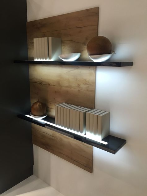 Diy Shelves Design, Floating Shelves Books, Floating Shelves With Lights, Floating Shelves Bedroom, Modern Floating Shelves, Floating Shelf Decor, Floating Shelves Kitchen, Floating Bookshelves, Floating Shelves Bathroom