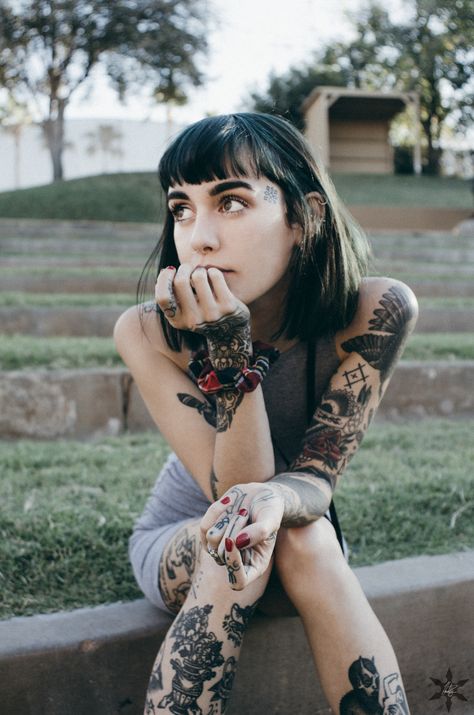 Photography by Hannah Ray Hannah Pixie Snowdon, Hannah Snowdon, Hannah Pixie, Woman With Tattoos, Foto Tips, Inked Babes, Hot Tattoos, Tattoo Life, Girl Short Hair