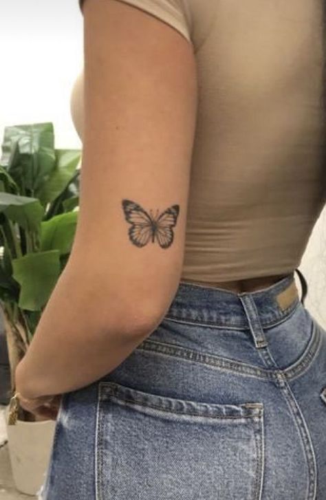 Grinch Tattoo, Butterfly Tattoos On Arm, Artsy Tattoos, Basic Tattoos, Small Butterfly Tattoo, Butterfly Tattoos For Women, Small Pretty Tattoos, Small Tattoos Simple, Pretty Tattoos For Women