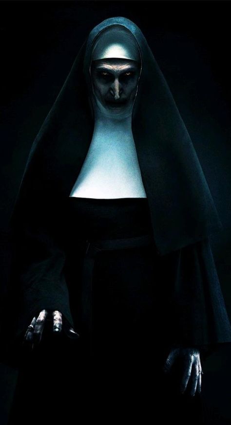 Horor Images, Haunted Photos, Blessed Wallpaper, The Nun, Dark Evil, Lovecraftian Horror, 3d Wallpaper Iphone, Ralph Macchio, Horror Movie Art