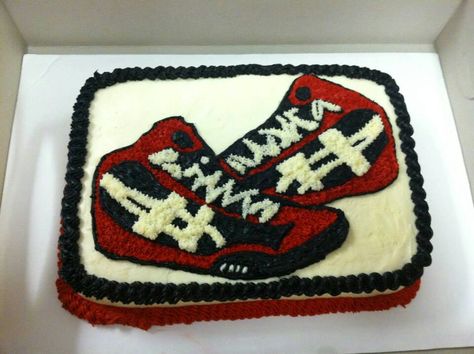 Wrestling Cake Ideas High School, Wrestling Birthday Cakes, Wrestling Cake, Wrestling Birthday, Shoes Cake, Birthday 17, College Athlete, Cake Orange, Shoe Cake