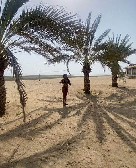 ኤርትራ, eritrea, massawa, eritrean beach , red sea, palmes, east africa, 𐙚 eritrean women 𐙚 aesthetic, #myeritrea Eritrean Women, Nativity Painting, Beach Red, Women Aesthetic, Graduation Pictures, Red Sea, East Africa, Modest Fashion Outfits, Places To Go