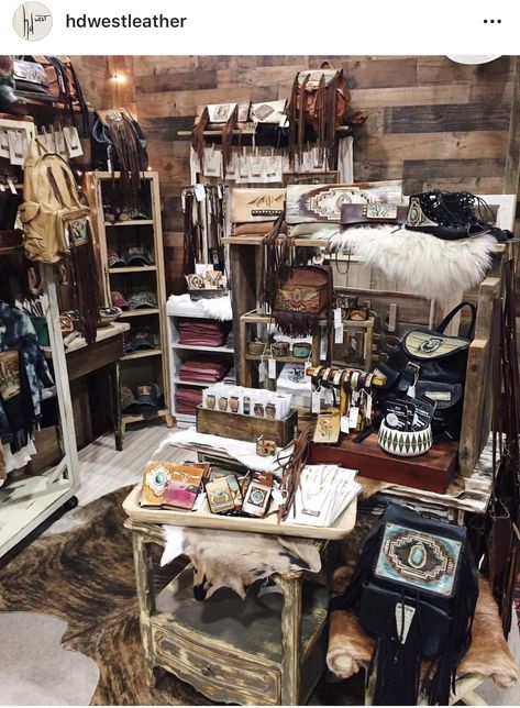 Leather Display Booth, Leather Vendor Booth, Western Belt Display, Western Vendor Booth, Western Store Display Ideas, Clothing Store Displays, Barn Shop, Leather Store, Western Store