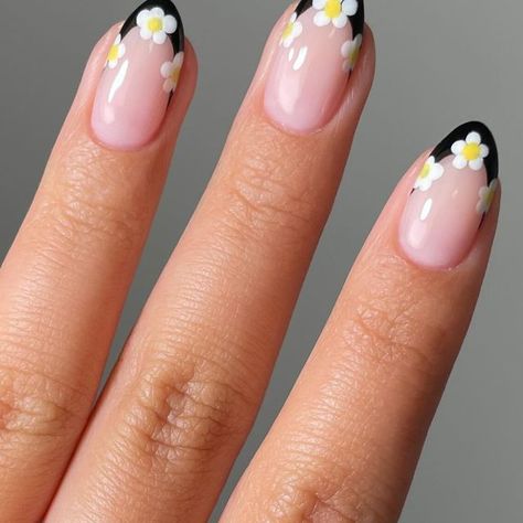 Nails Black With Flowers, Creepy Fashion, Opi Alpine Snow, Nail Art Inspo, Bday Nails, Opi Nail Envy, Snow Nails, Yellow Nail Art, Black French Tips