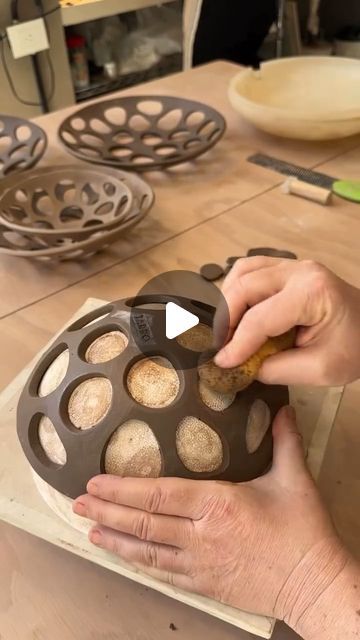 Ceramics Videos on Instagram: "Clay bowl design by @tarro.ceramica" Air Dry Clay Bowls Ideas, Ceramic Yarn Bowl Ideas, Ceramics Bowl Ideas, Hand Building Ceramics Ideas, Ceramic Coil Projects, Dry Air Clay Ideas, Useful Pottery Ideas, Clay Ceramics Ideas, Handmade Ceramics Ideas Pottery