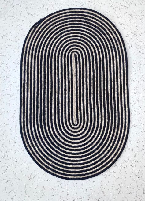 Bath Mat Black And White, Half Circle Bath Mat, Black And White Bath Mat, Bougie House, Neutral Cottage, Rug Machine, Cozy Interiors, Dark Modern, Oval Rug