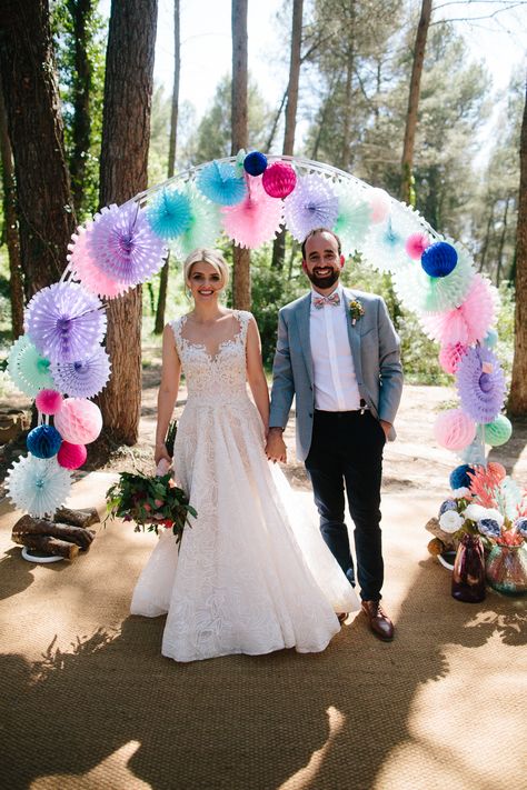 Paper Ball Arch, Paper Lantern Arch, Colourful Wedding Arch, Destination Wedding Spain, New York Bride, Wedding Spain, Arch Decoration Wedding, Wedding Abroad, Wedding Company