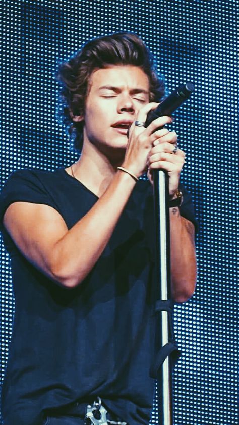 Frat boy Harry Styles One Direction Harry Styles 2013, Frat Harry Styles Era, Harry Styles 2013 Frat Boy, Frat Boy Harry Styles Wallpaper, Harry Styles One Direction Era, Harry Styles Frat Boy Era, Fratboy Harry Styles, Frat Harry Styles, Harry Styles Hot Pics