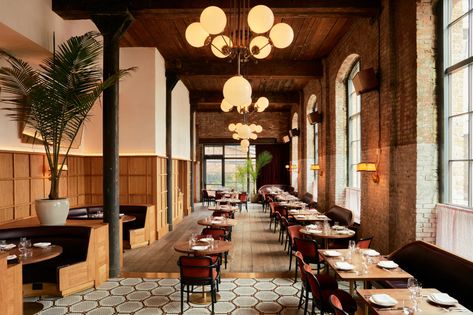 Le Crocodile Brings Café Society to Brooklyn | Architectural Digest Pollo Tropical, Wythe Hotel, Cafe Society, Romantic Restaurant, Living In Italy, Ace Hotel, Private Dining Room, French Restaurants, Restaurant New York