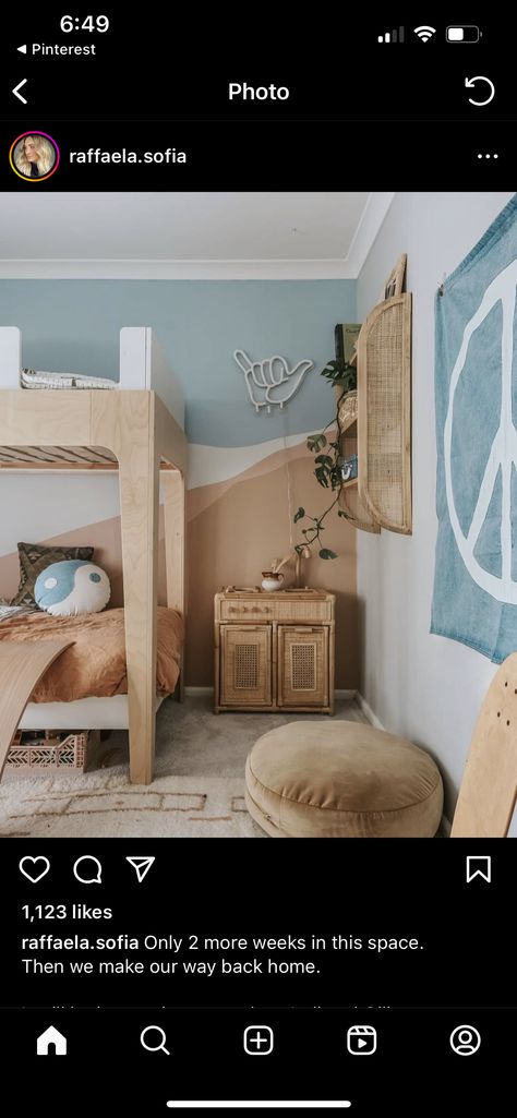 Kids Surf Room, Surfer Kids Room, Surf Bedroom, Surf Room, Calming Bedroom, Room Inspiration Bedroom, Beautiful Bedrooms, Girls Room Decor, Kids Playroom