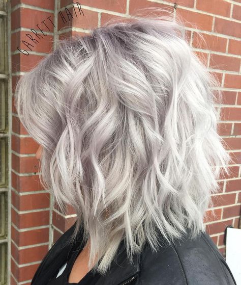 Silver White Thick Wavy Lob Wavy Silver Hair Short Haircuts, Layered Bob Short Over 50 Gray Hair, Thick Wavy Gray Hair Styles, Lob For Thick Wavy Hair, Edgy Shag Haircut, Bob 2023, Modern Bob Hairstyles, Medium Shaggy Hairstyles, Long Sleek Hair