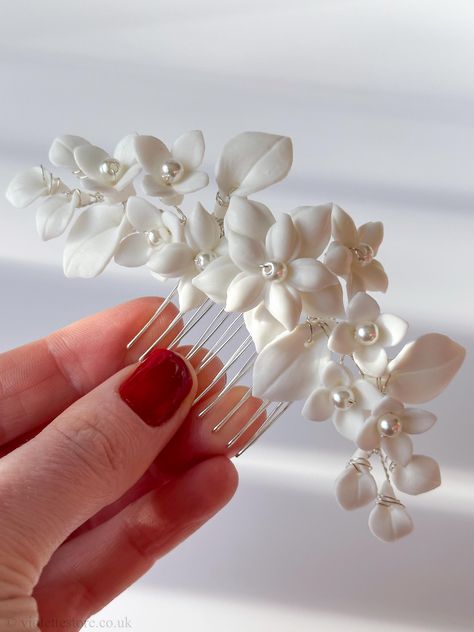 Wedding Hair Comb 2024, Wedding Hair Accessories for Bride, White Flower Hair Comb for Bride, Floral Hair Accessories for Wedding Hair Accessories For Wedding, Hair Accessories For Bride, Hairstyle 2024, Accessories For Bride, Floral Hair Accessories, Bridesmaid Hair Pieces, Accessories For Wedding, Bridesmaid Hair Pins, Bride Floral