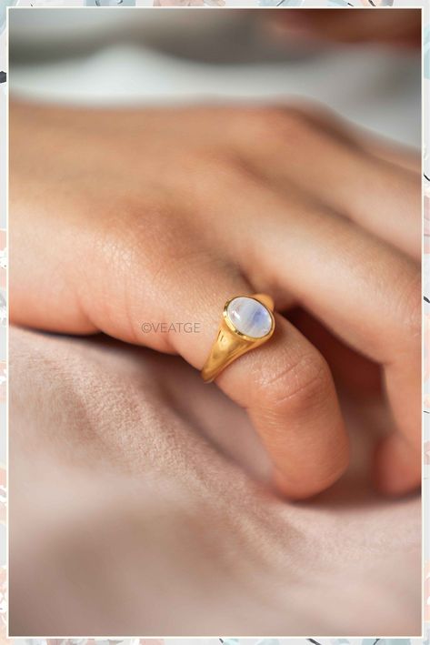 Discover 8 unique ideas for handmade signet rings with expert tips and inspiration in this curated collection. From classic designs to modern twists, find the perfect statement piece for your style. Handcrafted with care, these signet rings are sure to elevate any look. Signet Gemstone Ring, Moonstone Signet Ring, Pinky Signet Ring Women, Minimalist Moonstone Ring, Pinky Ring Aesthetic, Signet Rings Women Vintage, Pinky Ring For Women, Pinky Ring Gold, Pinky Rings For Women