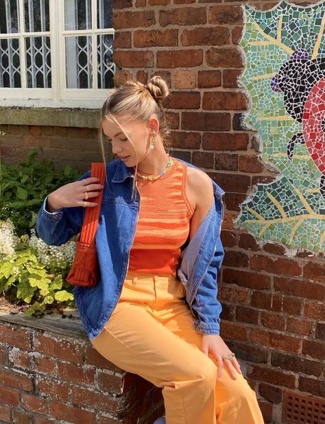 Colorful Thrift Outfits, Vibrant Outfits Street Styles, Bright Color Outfits Summer, Fun Colorful Outfits, Green And Orange Outfit, Bright Outfits Aesthetic, Colorful Fashion Aesthetic, Colorful Style Outfits, Bold Colors Outfits