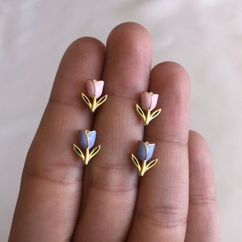 Pretty Stud Earrings, Tulips Earrings, Dawn Jewelry, Tulip Jewelry, Tulip Earrings, Jewelry Stacking, Preppy Jewelry, Daisy Studs, Jewelry Cute