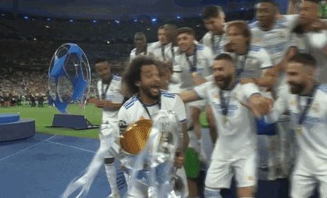 Real Madrid Banner, Real Madrid Champions League, Football Banner, Football Trophies, Madrid Football, Real Madrid Football, Animated Banners, Football Gif, Banner Gif