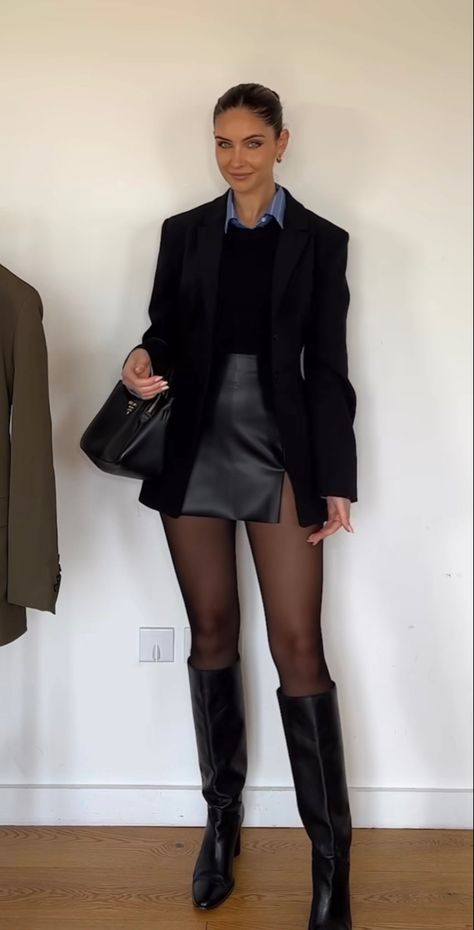 Mixer Outfits Women, Black Skirt Outfit For Work Office Style Professional Women, Leather Skirt Office Outfit, Work Outfits Women Office Professional, Leather Skirt Outfit Winter, Bussines Casual Woman, Professional Fits, Black Mini Skirt Outfit, Goth Cottagecore