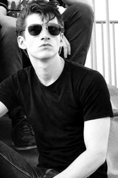 Alex Turner Alex Turner, A Man, Instagram Post, Sunglasses, Black And White, On Instagram, White, Instagram, Black