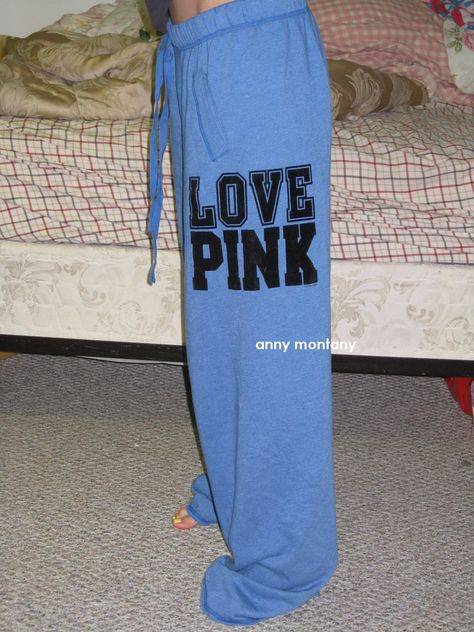 vs pink sweatpants - Google Search Vs Pink Sweatpants Outfit, Sweatpants Pajamas, Lazy Clothes, Vs Pink Sweatpants, Vs Pink Nation, Pink Clothes, Victoria Secret Outfits, Pink Sweatpants, Pink Nation