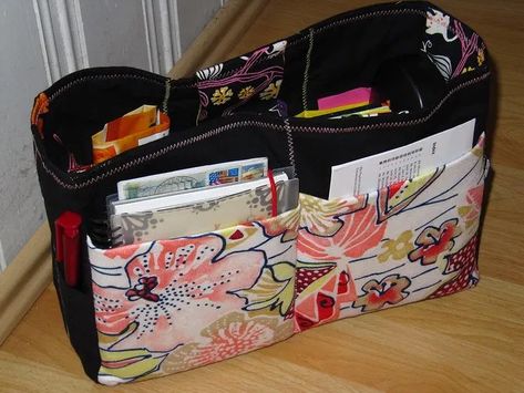 Purse Organizer – Tutorial – Made by milchstern Purse Organizer Tutorial, Diy Bag Organiser, Purse Organizer Pattern, Diy Purse Organizer, Purse Organizer Insert, Sac Diy, Purse Insert, Purse Tutorial, Pattern Purse