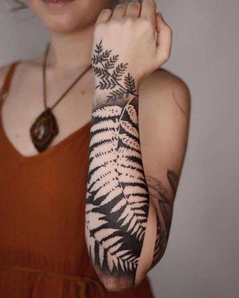 Negative Tattoo, Black Band Tattoo, Fern Tattoo, Women Tattoos, Blackout Tattoo, Best Tattoo Ideas, Tattoed Women, Floral Tattoo Sleeve, Plant Tattoo