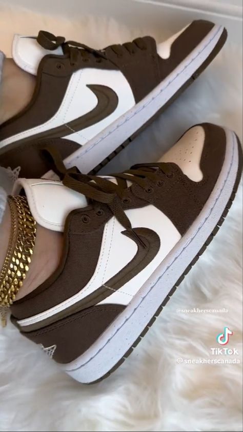 Jordan 1 Low Light Olive, Air Jordan 1 Low Brown, Brown Jordans, Jordan 1 Low Women, Air Jordan 1s, Jordan 4s, All Nike Shoes, Tenis Nike, Sneaker Lovers