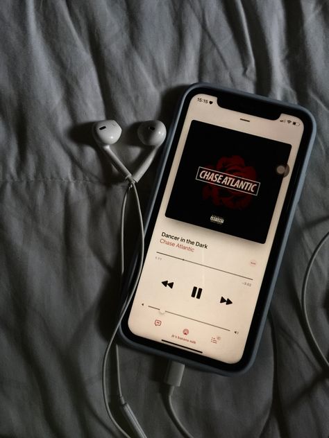 Chase Atlantic Apple Music, Apple Aesthetic, Dancer In The Dark, Ipad Photo, Chase Atlantic, Iphone Obsession, Song Time, Iphone Pro, Iphone App Design