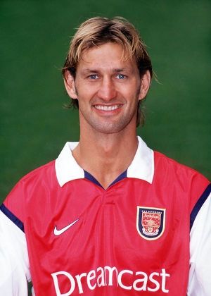 Arsenal captain Tony Adams in 1999. Arsenal Pictures, Tony Adams, Arsenal Fc, Football Players, Arsenal, Mens Polo, Men's Polo Shirt, Polo Ralph Lauren, Polo Shirt