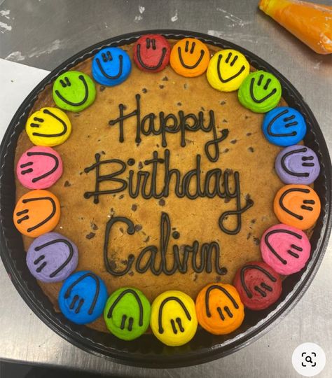 Simple Cookie Cake Designs, Cookie Cake Decorations, Cookie Cake Designs, Happy Birthday Cookie, Plain Cookies, School Cake, Cake Writing, Birthday Cookie, Pizza Cake