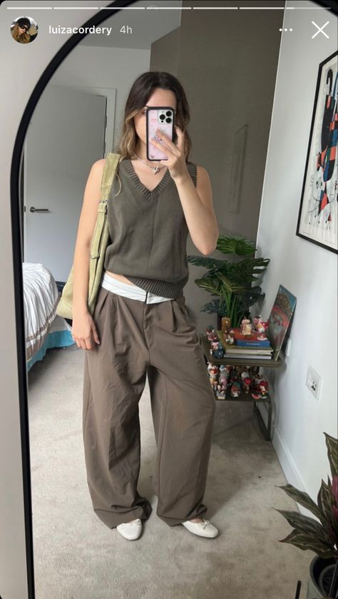 Luiza Cordery, The Mirror, Ig Story, Fashion Inspo, Ootd, Mirror Selfie, Mirror, On Instagram, Instagram