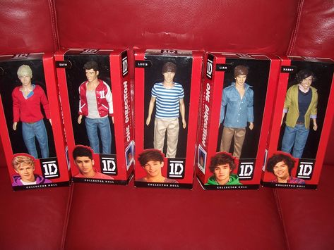 One Direction Birthday, One Direction Merch, Celebrity Dolls, Louis And Harry, One Direction Pictures, I Love One Direction, 1 Direction, Signature Look, Larry Stylinson