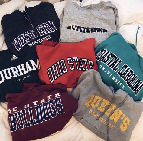 Microwave Mug, College Hoodies, Meal Recipes, Outfit Jeans, Outfit Goals, College Outfits, School Outfits, Comfy Outfits, Mode Outfits