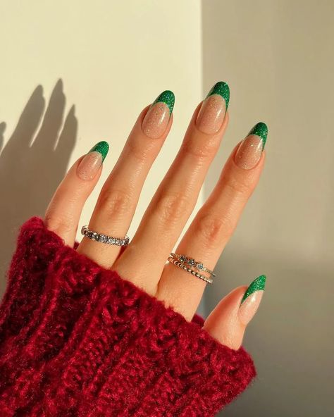 Green Christmas Nails, Christmas Tree Nails, Candy Cane Nails, Green Nail Art, Red Christmas Nails, Green French, Tree Nails, Plaid Nails, Cute Christmas Nails