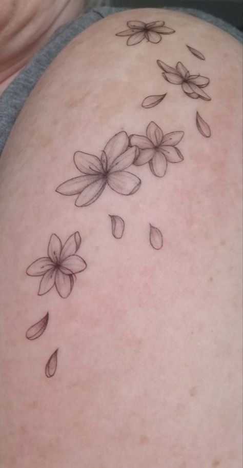 Petals In The Wind Tattoo, Flower Pedals Tattoo, Cherry Blossom Falling Petals Tattoo, Falling Flower Petals Tattoo, Flower Petal Tattoo Falling, Cherry Blossom Petals Tattoo, Falling Flowers Tattoo, Petals Tattoo Design, Manifesting Tattoo