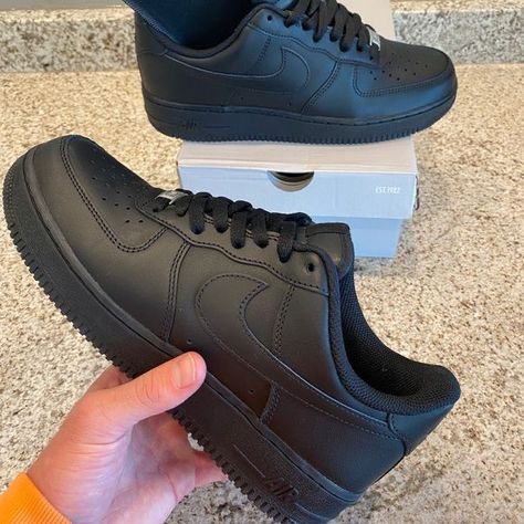 Black Air Force 1 Outfit Women, Black Airforce 1, Black Air Force 1 Outfit, Cute Jordans, Cool Shoe, Black Air Force 1, Air Force One Shoes, Nike Shoes Girls, Fashion Shoes Heels