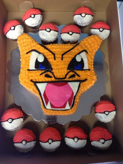 Charizard cake! Charizard Cupcakes, Pokémon Charizard Cake, Charizard Party, Charizard Birthday Party, Charzard Birthday Ideas, Pokemon Cake Charizard, Pokemon Cupcake Cake, Charizard Birthday, Charizard Cake Topper