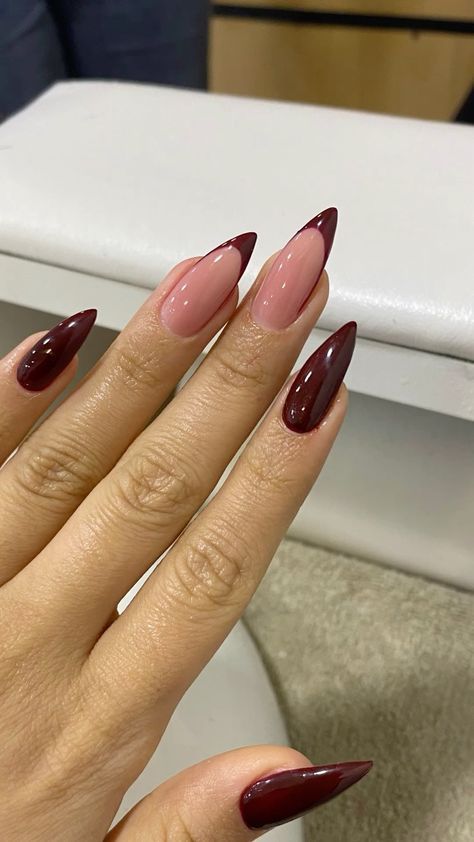 Burgundy French Tip, Tip Nail Ideas, French Tip Nail Ideas, Classic French Tip, Burgundy Nail Designs, Nyc Nails, Casual Nails, Fall Acrylic Nails, Classic Nails