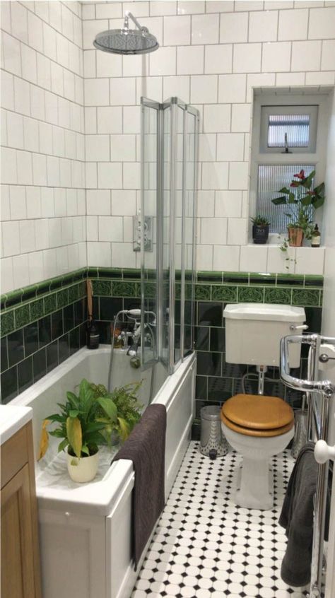 Small Edwardian Bathroom, Edwardian Style Bathroom, Victorian Tiled Bathroom, Victorian Bathroom Small, Tiled Bathroom Ceiling, Victorian Tile Bathroom, Green Victorian Bathroom, Edwardian Bathroom Ideas, Small Victorian Homes Interior