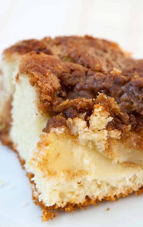 Bisquick Apple Coffee Cake ~ Apple coffee cake recipe made with Bisquick baking mix, with brown sugar streusel topping. ~ SimplyRecipes.com Coffee Cake Bisquick, Cake With Apple Pie Filling, Bisquick Coffee Cake, Bisquick Coffee Cake Recipe, Apple Cake Recipe Easy, Apple Coffee Cake, Cake Apple, Apple Coffee, Coffee Cake Recipes Easy