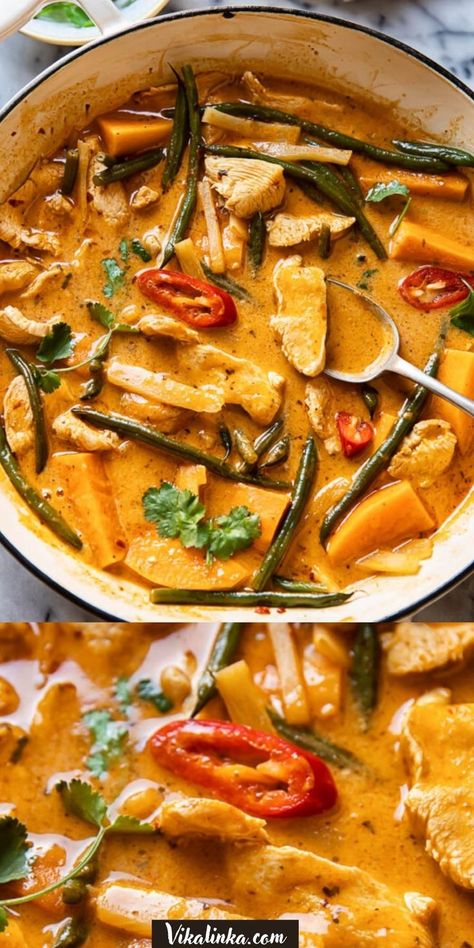 This Thai red curry with chicken, sweet potato, green beans and bamboo shoots, cooked in coconut milk, is full of flavour, healthy and so easy to make at home! Chicken Sweet Potato Curry, Chicken And Potato Curry, Green Bean Curry, Healthy Chicken Curry, Chicken Sweet Potatoes, Sweet Potato Green Beans, Red Curry Recipe, Chicken And Sweet Potato, Green Curry Chicken