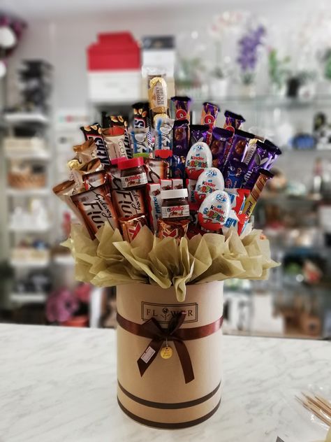 Grad Bouquet, Chocolate Bucket, Hampers Snack, Gift Snack, Birthday Candy Bouquet, Bucket Gifts, Hamper Gift Basket, Box Snack, Diy Lace Ribbon Flowers