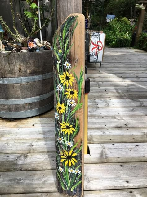 Driftwood Painting, Barn Wood Art, Wood Plank Art, Porch Leaners, Plank Art, Wood Paintings, Garden Fence Art, Art Pole, Driftwood Art Diy