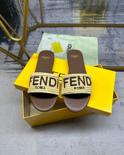 Fendi Leather Sandal Skin Color 👉Available Now👈 ➡️DM for more details and Price ➡️Payment method PayPal ➡️Delivery all over the world 🌎 Show Case, Hand Bags, Skin Color, Bags Shoes, Designer Bags, Womens Slippers, Leather Sandals, Dubai, Bags Designer