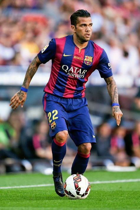 Granada Cf, Dani Alves, Barcelona Futbol Club, Barcelona Team, Barcelona Players, Legends Football, Barcelona Football, Barcelona Catalonia, Good Soccer Players