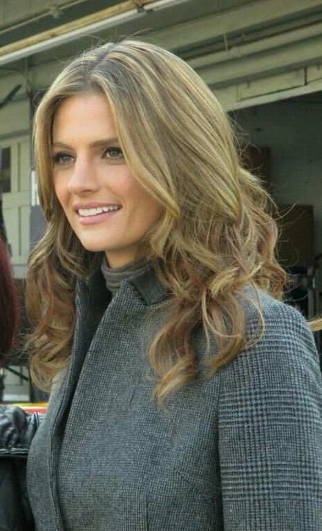 Stana Katic Hair, Castle Tv Shows, Kate Beckett, Shes Perfect, Stana Katic, Kate Beckinsale, Her Hair, Beautiful Hair, A Woman