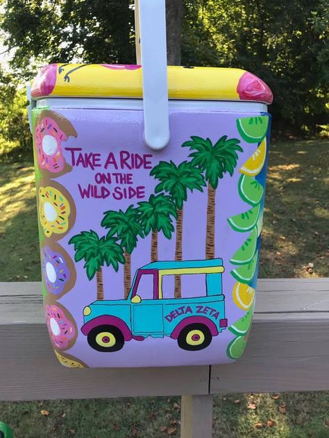 Unique Frat Cooler Ideas, Easy Cooler Painting Ideas, Painted Coolers, Cooler Painting Ideas For Girls Summer, Girly Cooler Painting, Cooler Painting Sorority, Painted Coolers For Girls Ideas, Hand Painted Coolers, Painting Coolers For Guys Fraternity