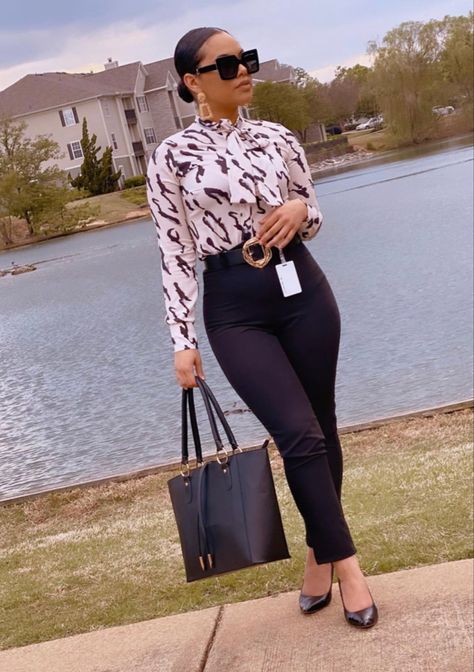 Personal Banker Outfit Work Clothes, Interview Outfit Black Women, Kings Clothes, Office Outfits Black Women, Demure Outfit, Networking Outfit, Work Dresses Outfits, Outfits Black Women, Cute Professional Outfits