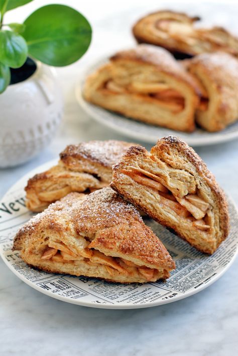 Two of a Kind | Apple Pie Scones | http://www.twoofakindcooks.com Apple Pie Scones Recipe, British Scones, Pear Dessert, Scones Ingredients, Tomato Relish, Two Of A Kind, Homemade Apple Pies, Seasonal Treats, Apple Filling