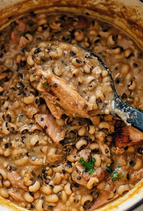 Black Eye Peas Crockpot Bacon, Black Eyed Pea Chili, Black Eyed Peas With Sausage, Recipes With Smoked Turkey, Black Eyed Pea Cornbread, Fresh Black Eyed Peas Recipe, Black Bean Dishes, Black Eyed Pea Casserole, Crock Pot Black Eyed Peas